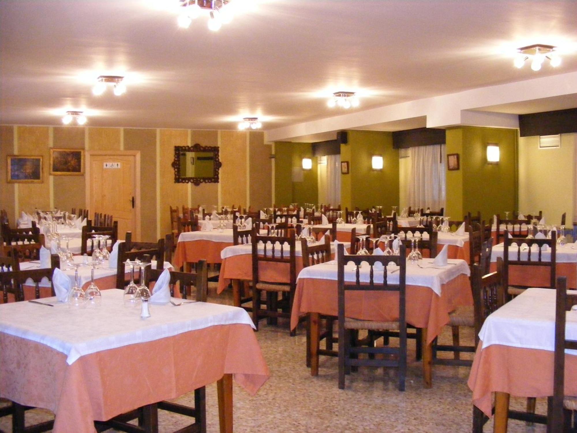 Meson De Salinas Hotel Salinas de Bielsa Exterior photo